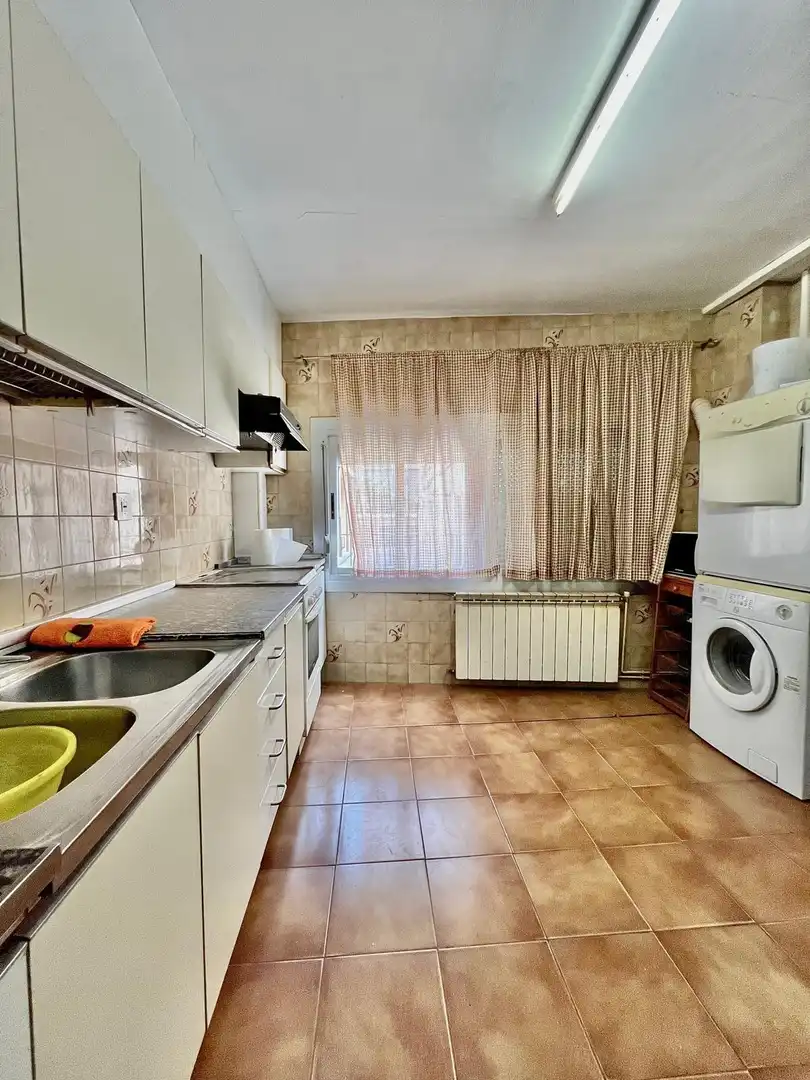 Cuina de Casa o xalet en venda en Riba-roja d'Ebre amb Aire condicionat, Calefacció i Terrassa