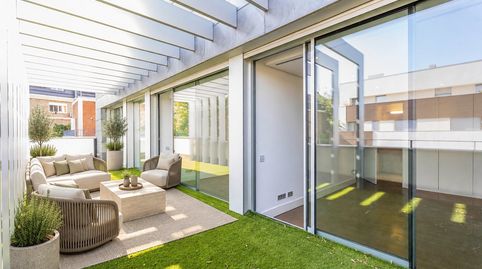 Adosado Moderno en Hortaleza, Madrid con Piscina y Jardín