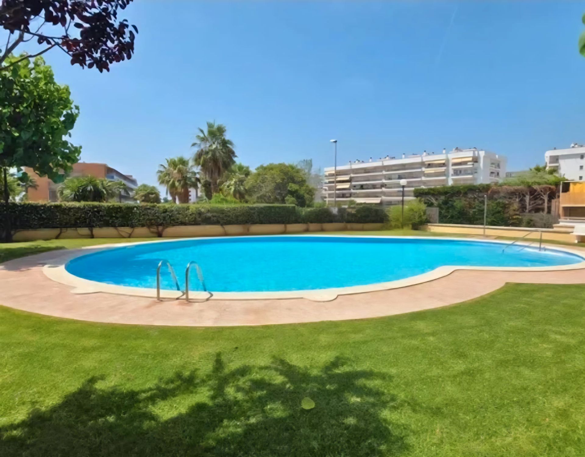 Swimming pool of Flat for sale in Lloret de Mar  with Air Conditioner, Heating and Oven