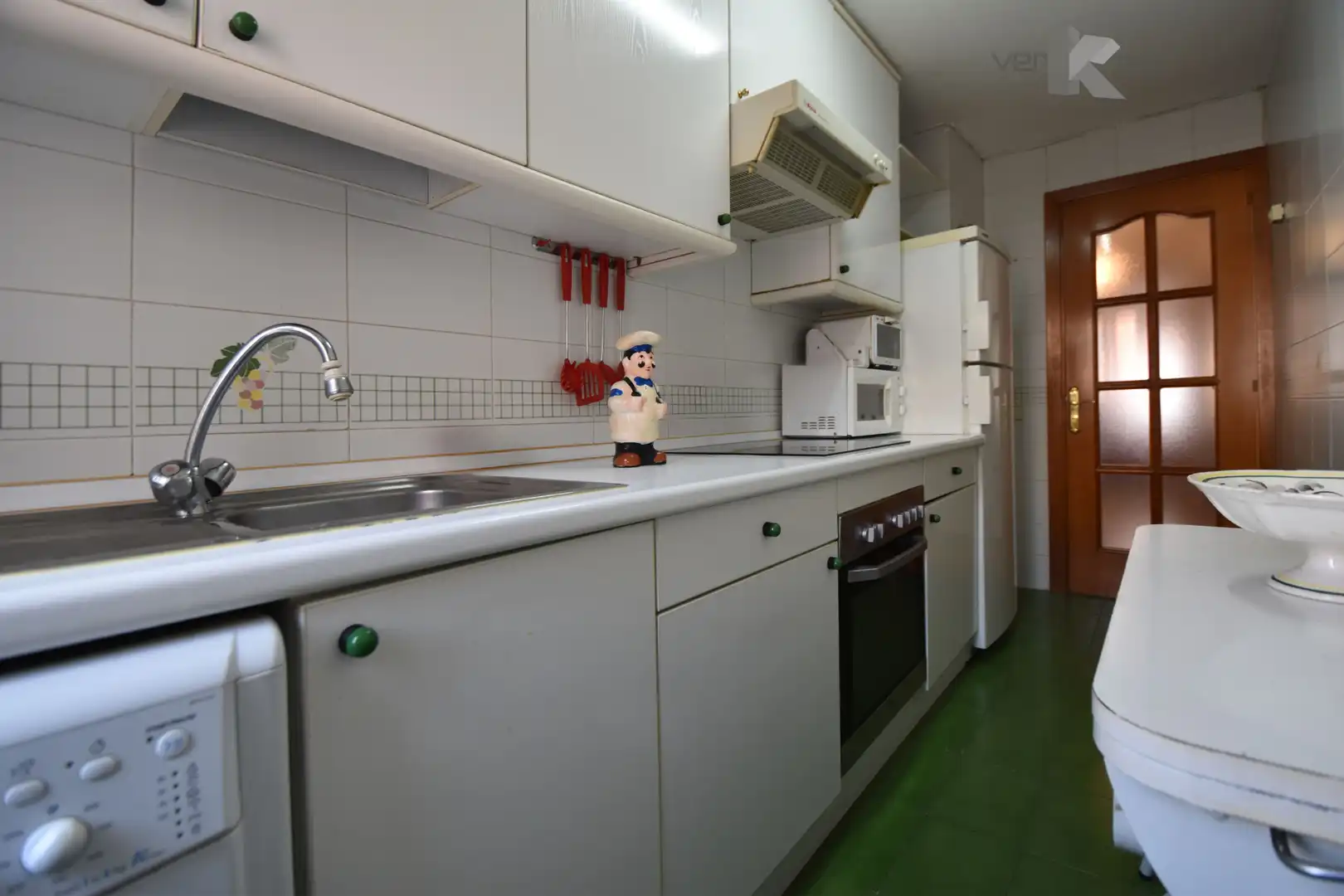 Cuina de Pis en venda en Pinto amb Terrassa, Traster i Moblat