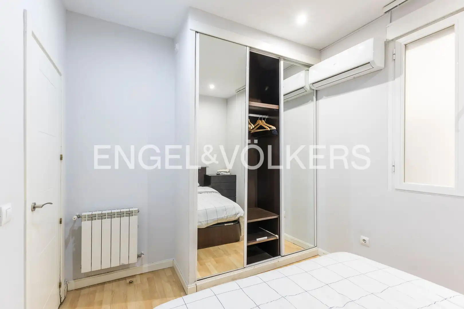 Schlafzimmer von Wohnung zum Verkauf in Madrid mit Heizung