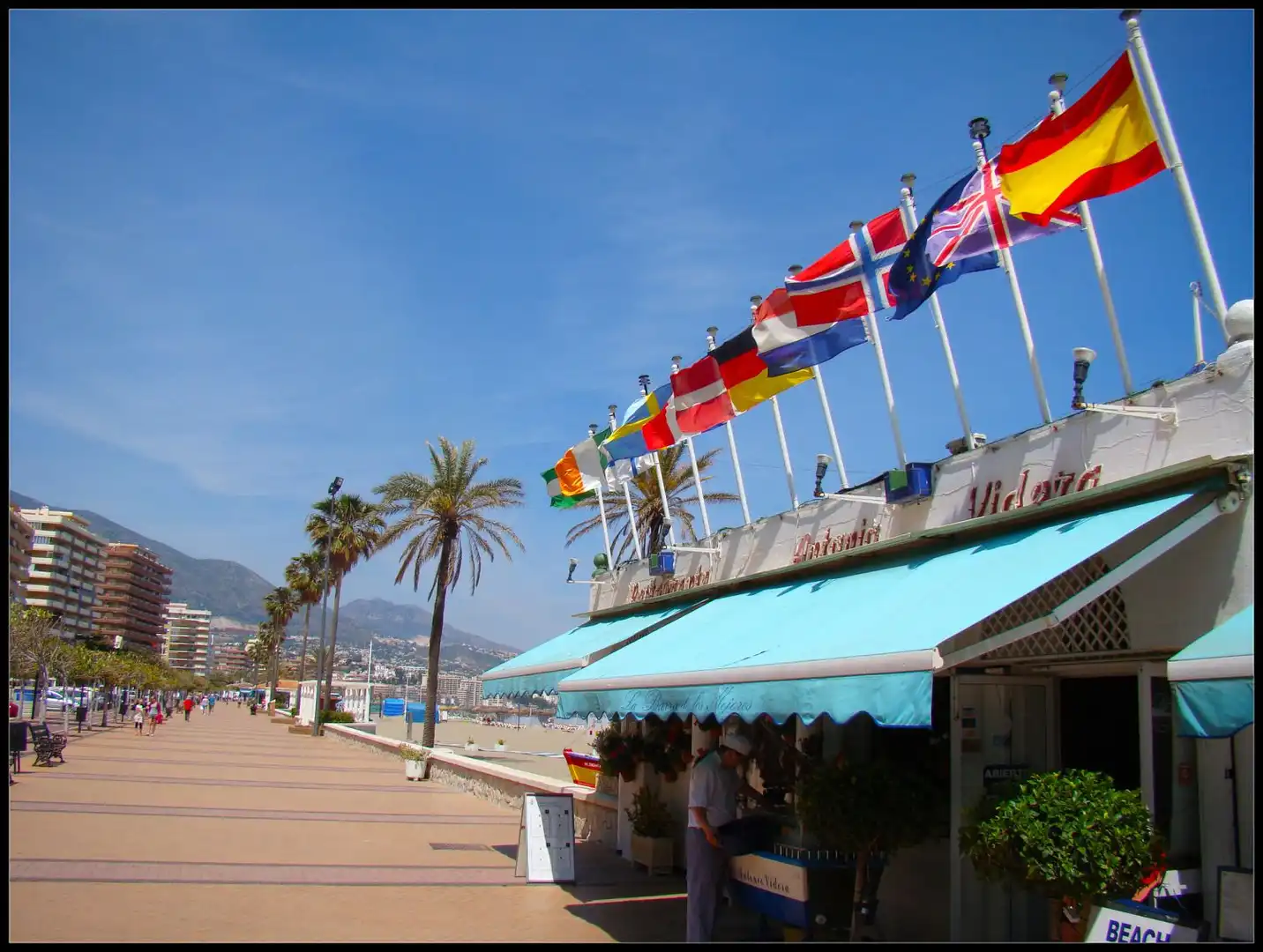 Wohnung zum Verkauf in Fuengirola mit Klimaanlage, Heizung und Terrasse