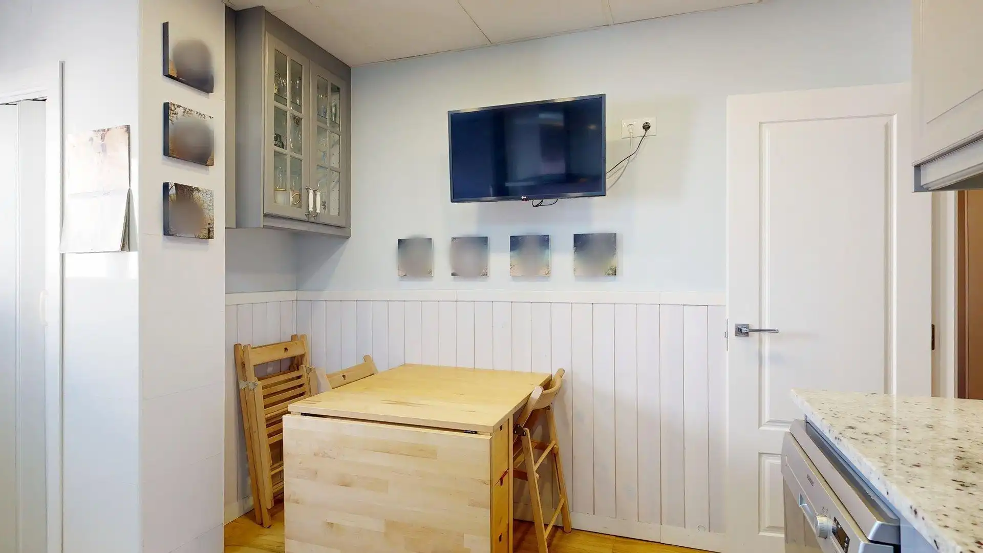 Kitchen of Flat for sale in Zaragoza  with Air Conditioner, Heating and Parquet flooring