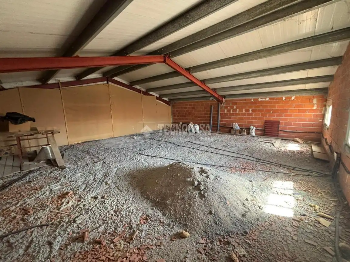 Local en venta en Villaverde de Medina