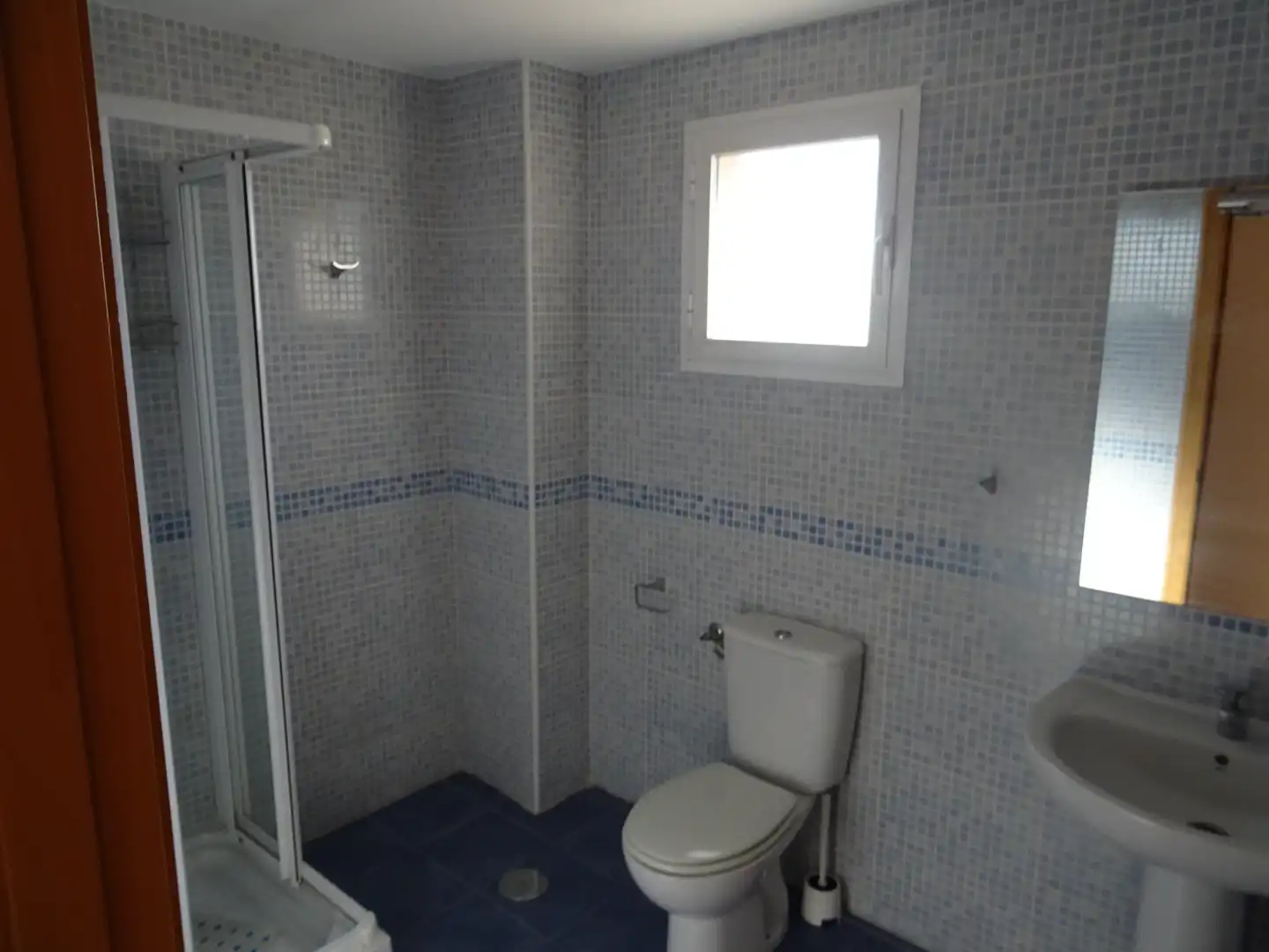 Baño de Piso en venta en Illescas con Aire acondicionado, Calefacción y Jardín privado
