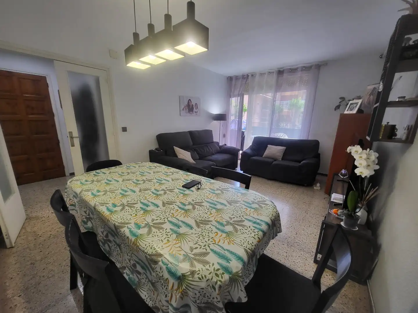Sala d'estar de Pis en venda en Pineda de Mar amb Forn i Balcó