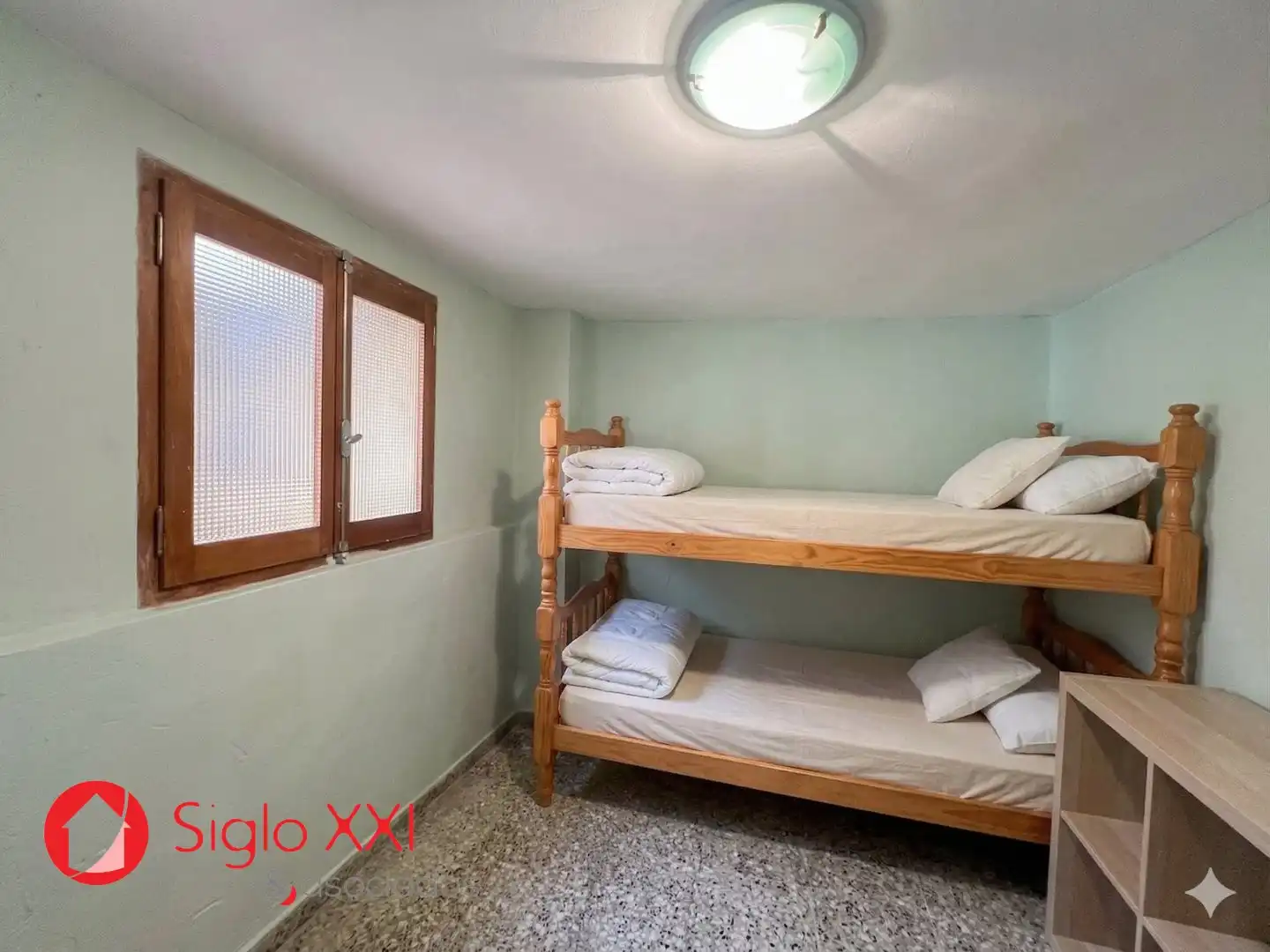 Dormitori de Casa o xalet en venda en Costur amb Terrassa, Traster i Moblat