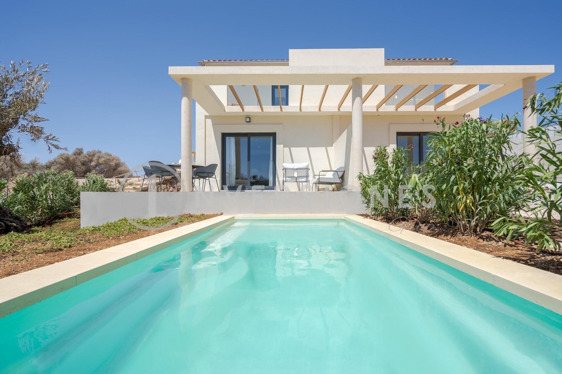 Vista exterior de Casa o xalet en venda en Manacor amb Aire condicionat, Calefacció i Jardí privat