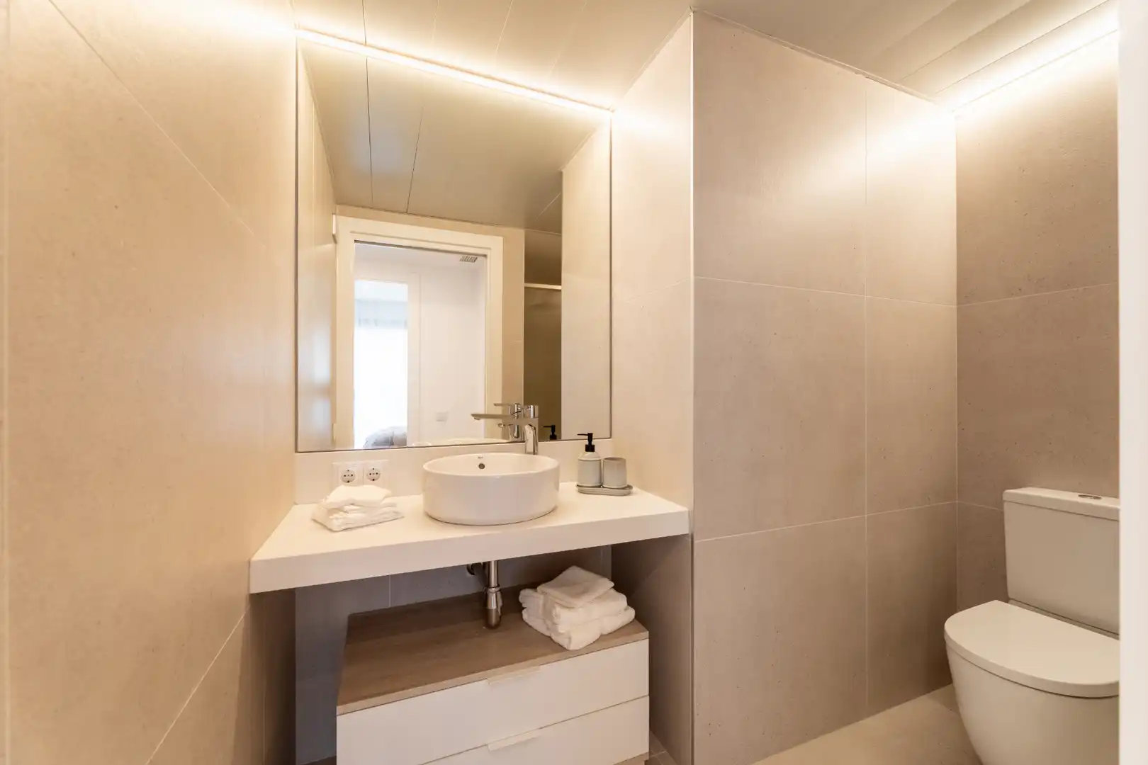 Bathroom of Flat for sale in Abrera  with Terrace and Community pool