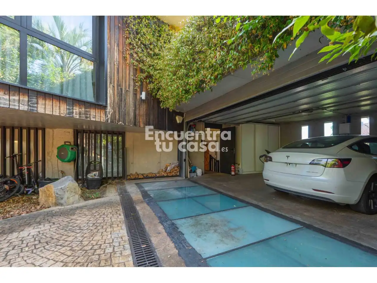 Jardí de Casa o xalet en venda en Donostia - San Sebastián  amb Jardí privat, Terrassa i Piscina