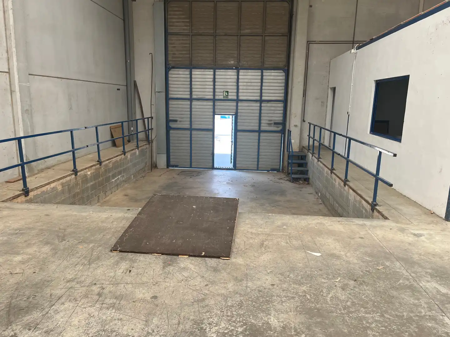 Nau industrial de lloguer en Els Hostalets de Pierola amb Alarma