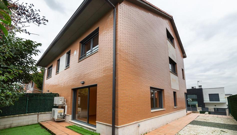 Foto 1 de Casa adosada en venta en Calle del Haya, 15, Girón, Valladolid