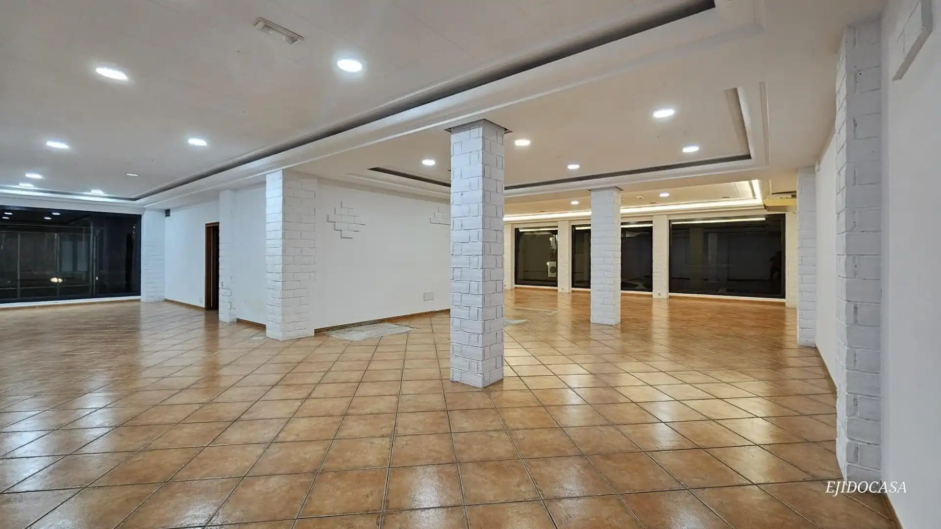 Local comercial en venda a El Ejido Ciudad, imagen 5