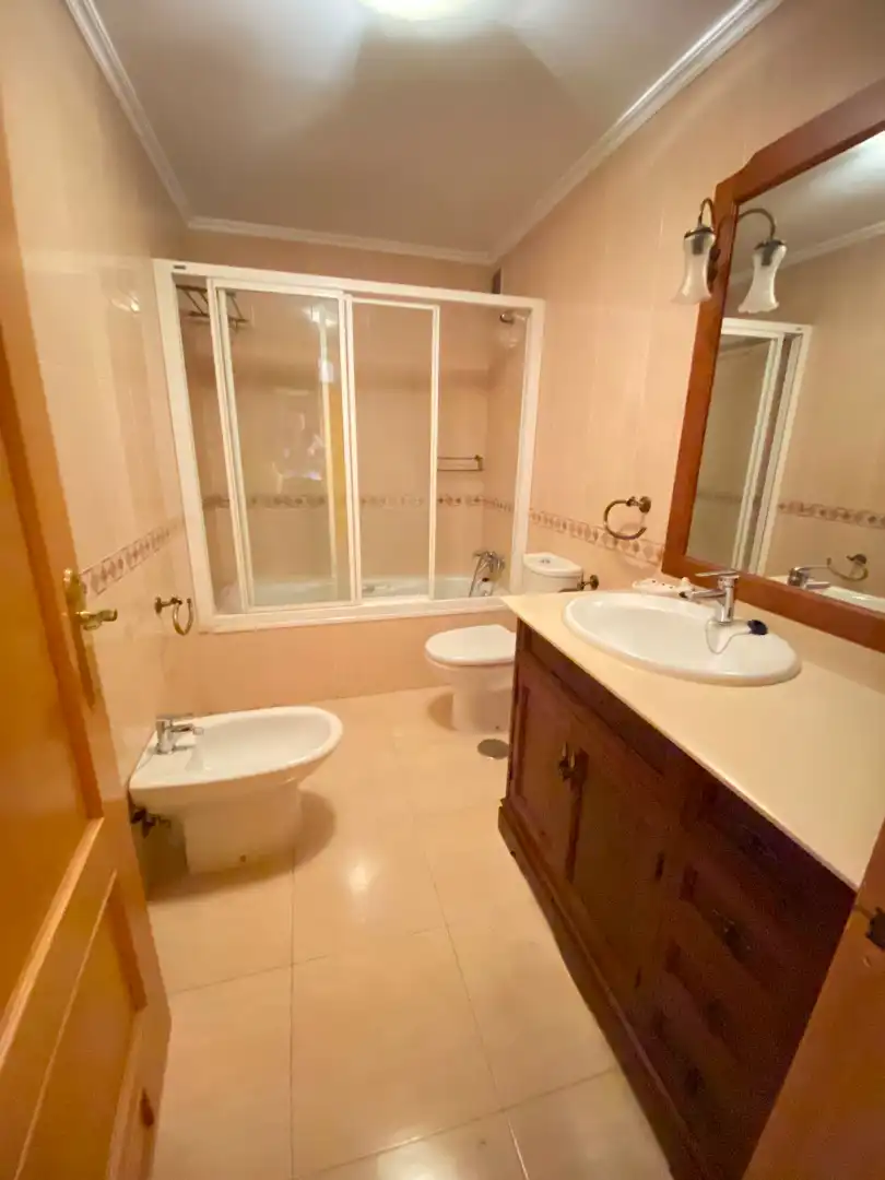 Baño de Piso en venta en Langreo con Calefacción, Parquet y Trastero