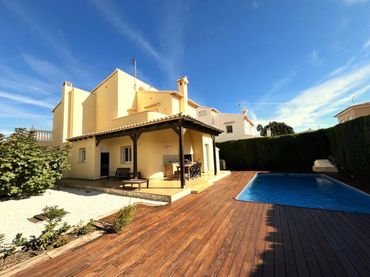 Haus mit Pool zum Verkauf in Oliva Nova