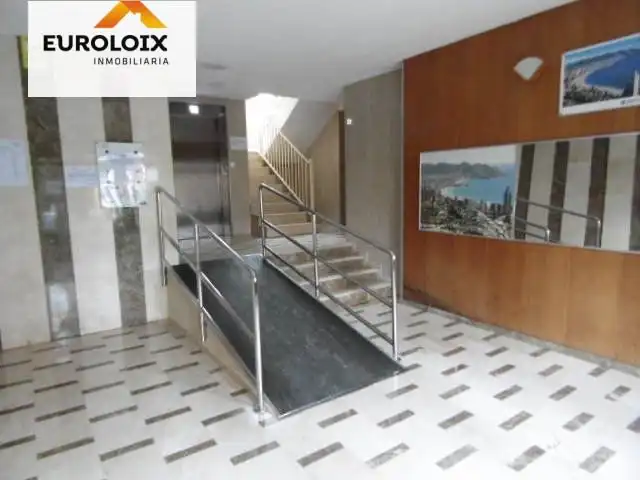 Apartamento de alquiler en Benidorm con Jardín privado, Amueblado y Piscina comunitaria
