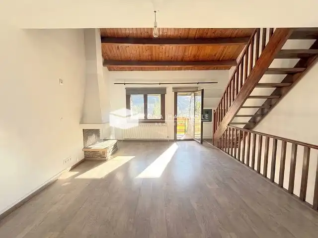 Casa aparellada de lloguer a Sispony, imagen 2