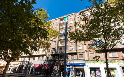 Exterior view of Flat for sale in  Zaragoza Capital  with Terrace and Balcony