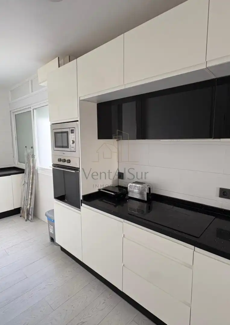 Kitchen of Flat for sale in Sanlúcar de Barrameda  with Air Conditioner, Terrace and Furnished