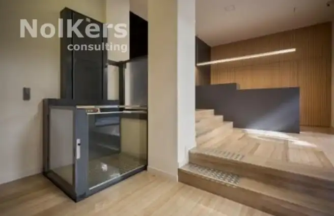 Büro zur Miete in Barcelona mit Klimaanlage, Heizung und Terrasse