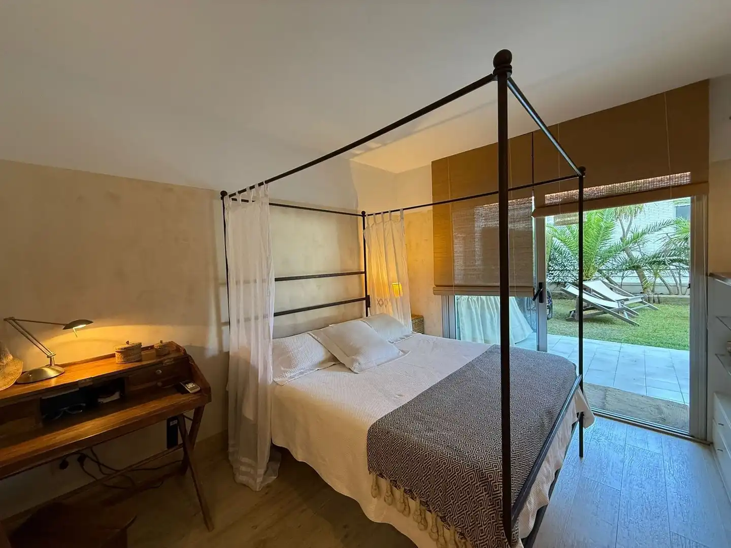 Bedroom of Flat for rent in Castell d'Aro, Platja d'Aro i s'Agaró  with Air Conditioner, Private garden and Terrace