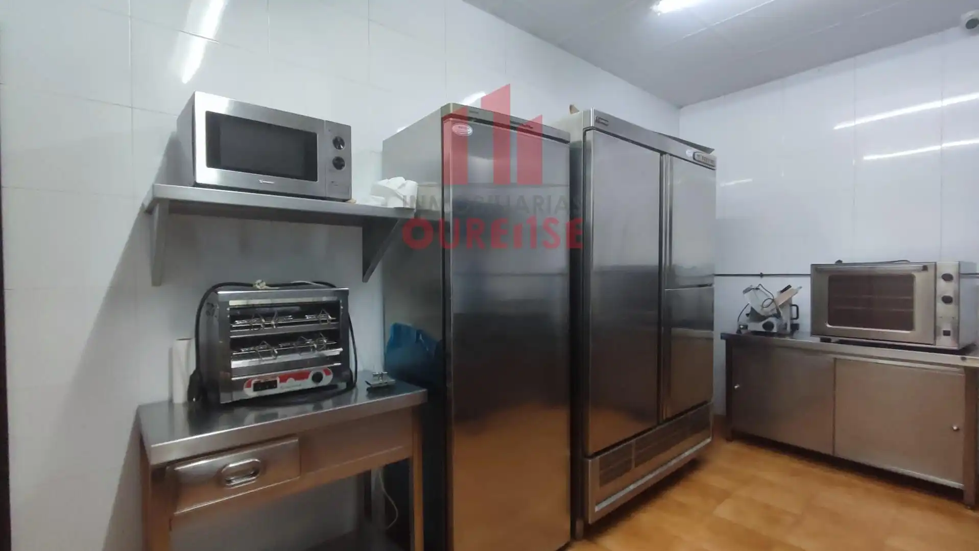 Cocina de Local de alquiler en Ourense Capital  con Amueblado