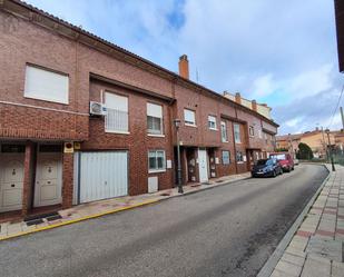 Exterior view of Flat for sale in Santovenia de Pisuerga  with Air Conditioner, Heating and Private garden