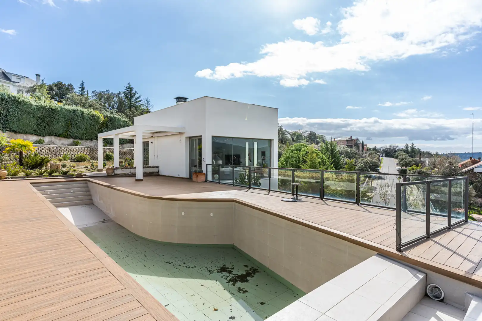 Piscina de Casa o xalet en venda en Las Rozas de Madrid amb Aire condicionat, Calefacció i Jardí privat