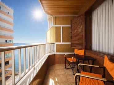 Apartamento con ascensor en venta en Calle Valencia