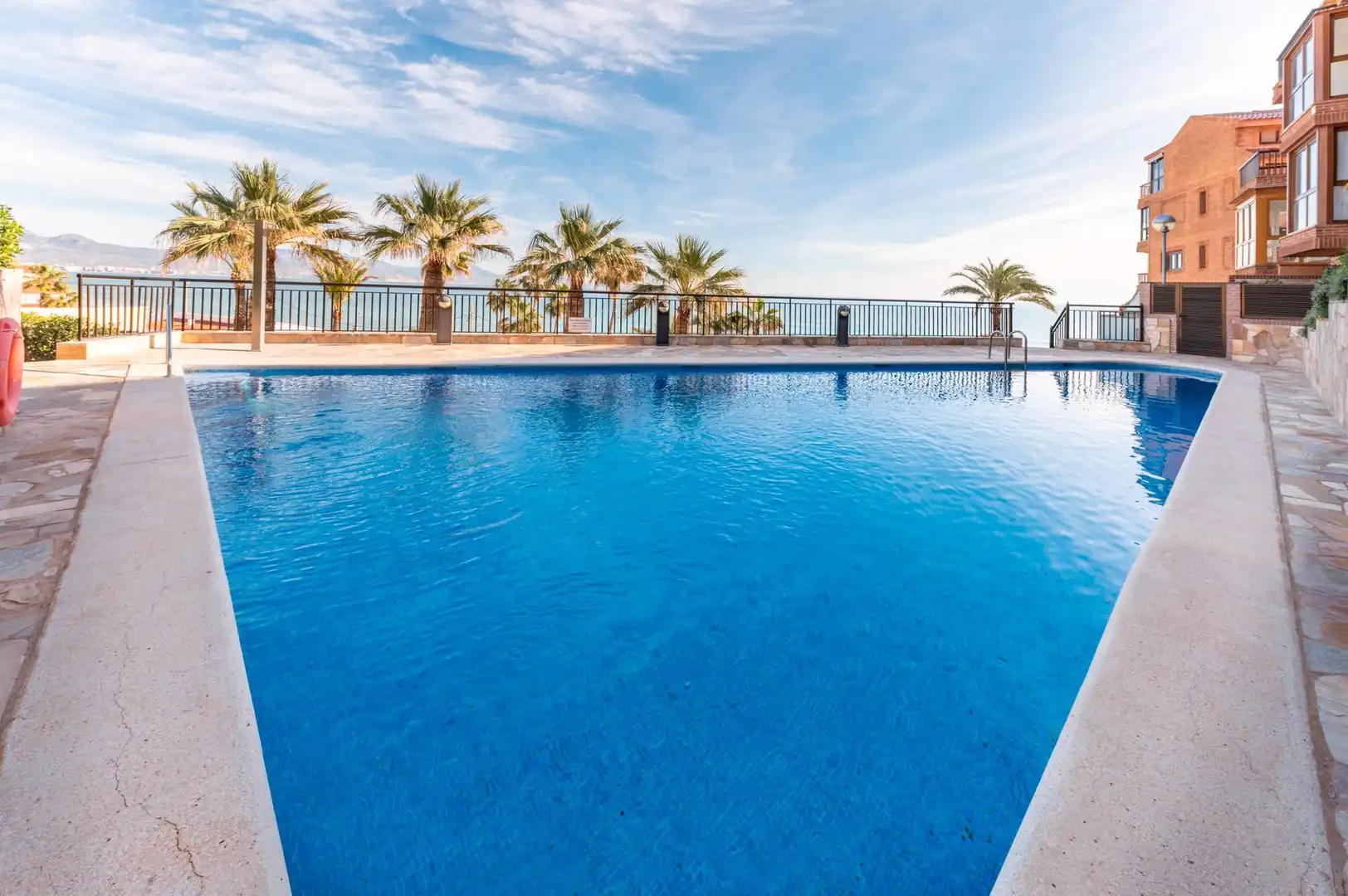Reihenhaus mit Pool zum Verkauf in Calle de la Salpa, imagen 2