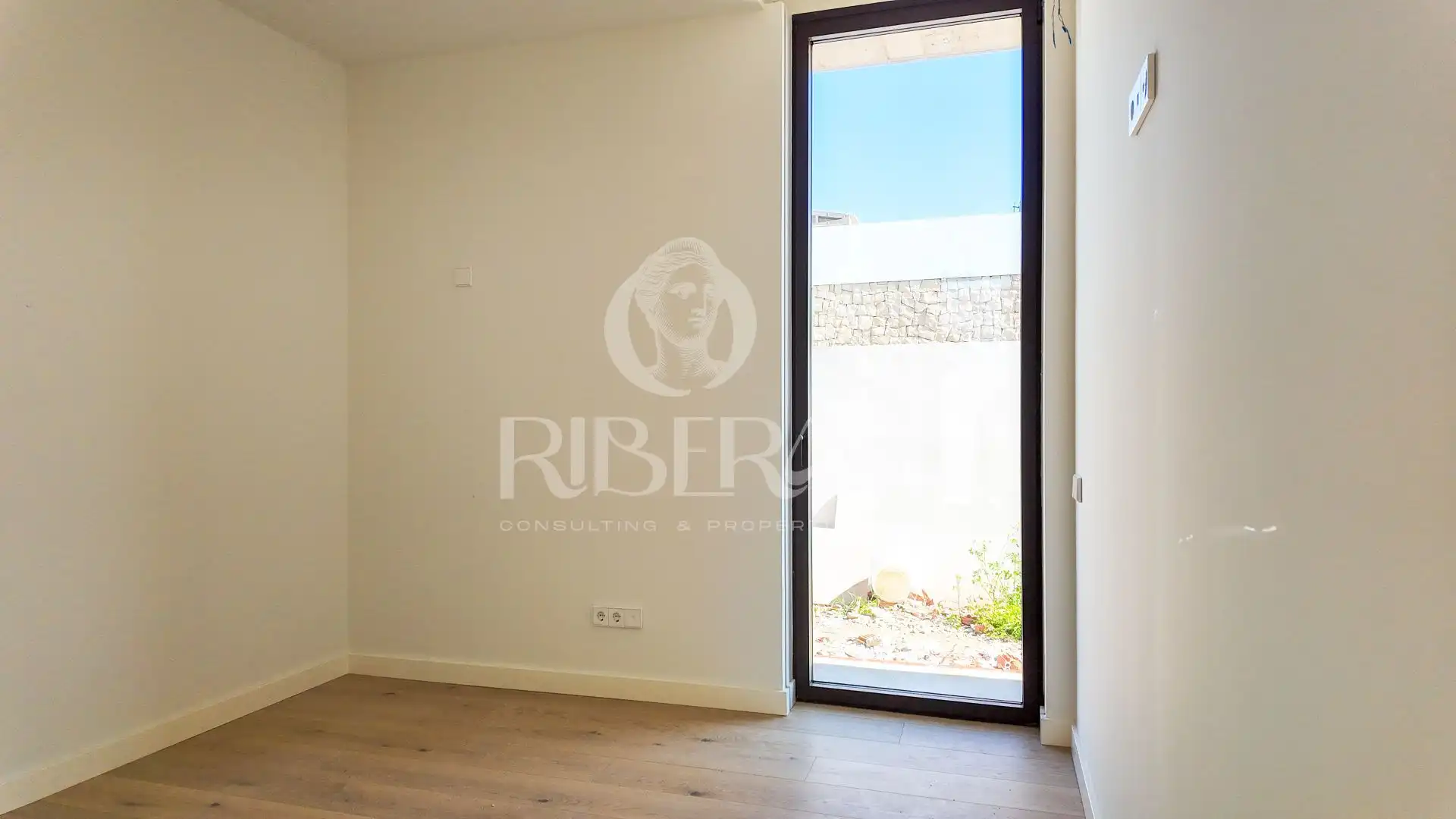 Habitación de Casa o chalet en venta en L'Eliana con Aire acondicionado, Calefacción y Jardín privado