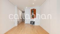 Flat for sale in  Valencia Capital  with Balcony