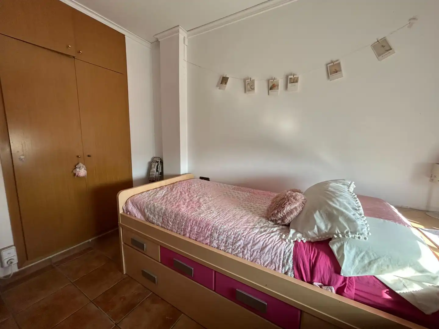 Schlafzimmer von Einfamilien-Reihenhaus zum Verkauf in Cullera mit Klimaanlage, Privatgarten und Terrasse
