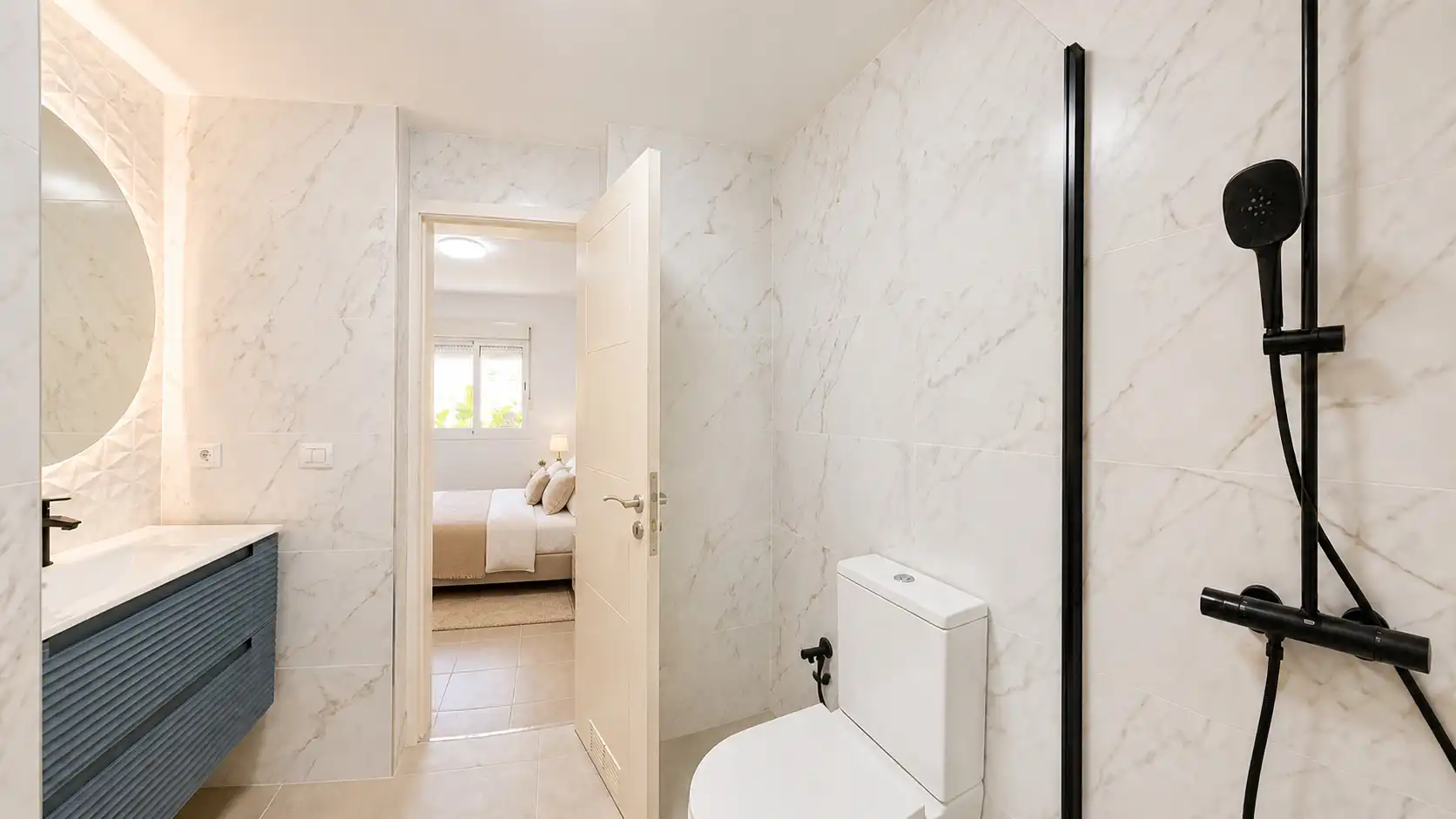Badezimmer von Wohnungen zum Verkauf in Arona mit Terrasse, Ofen und Waschmaschine