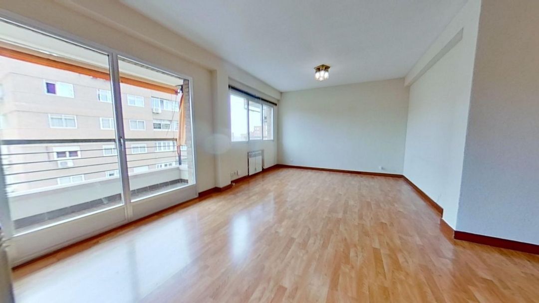 Sala d'estar de Pis de lloguer en  Madrid Capital amb Aire condicionat i Terrassa