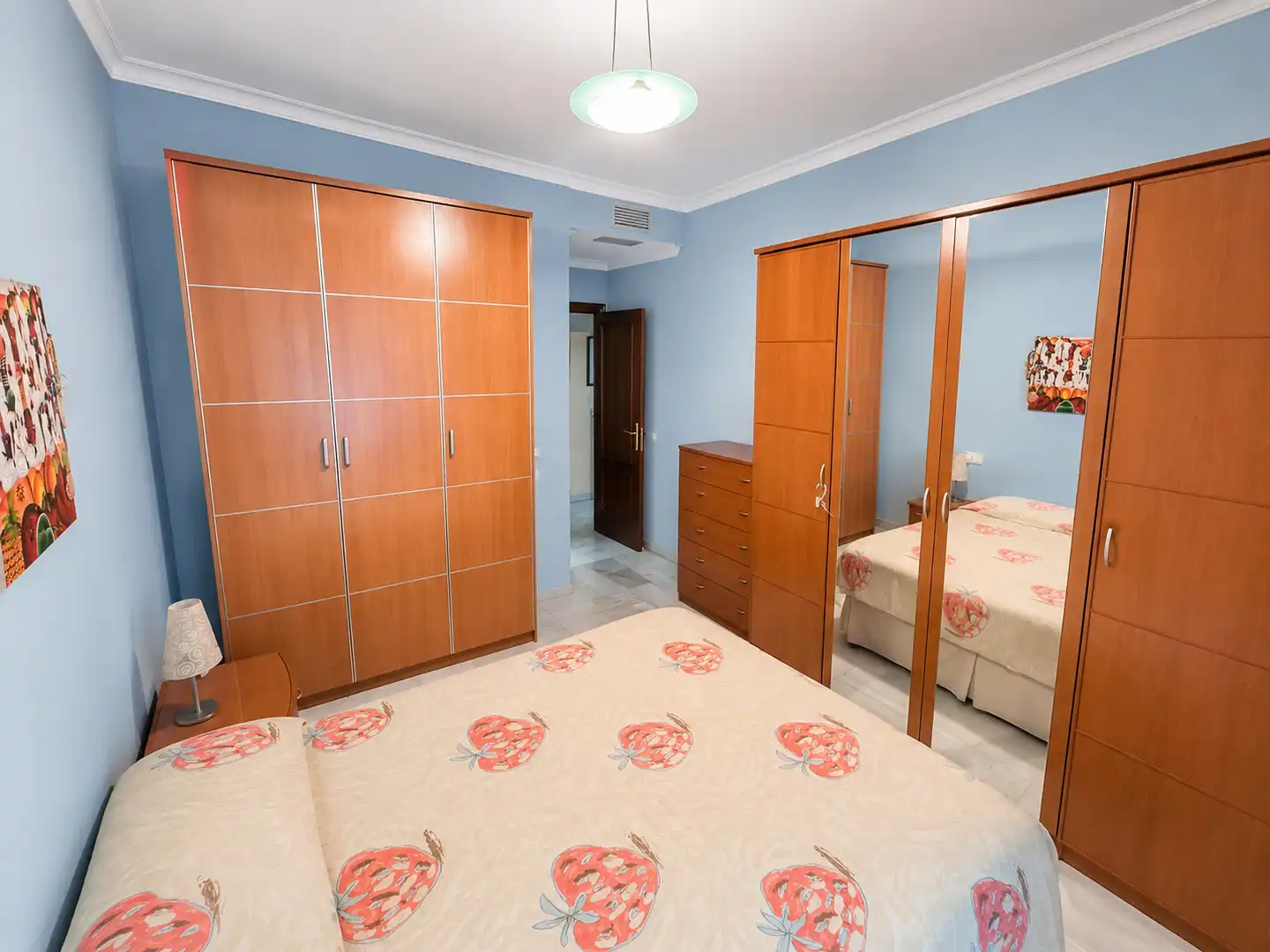Habitación de Piso en venta en Sanlúcar la Mayor con Terraza, Balcón y Internet