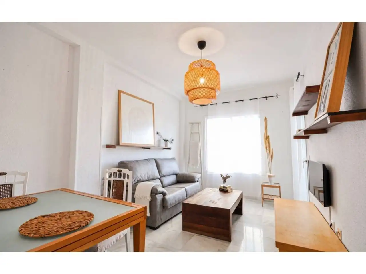 Sala de estar de Piso en venta en Rincón de la Victoria con Aire acondicionado, Terraza y Trastero