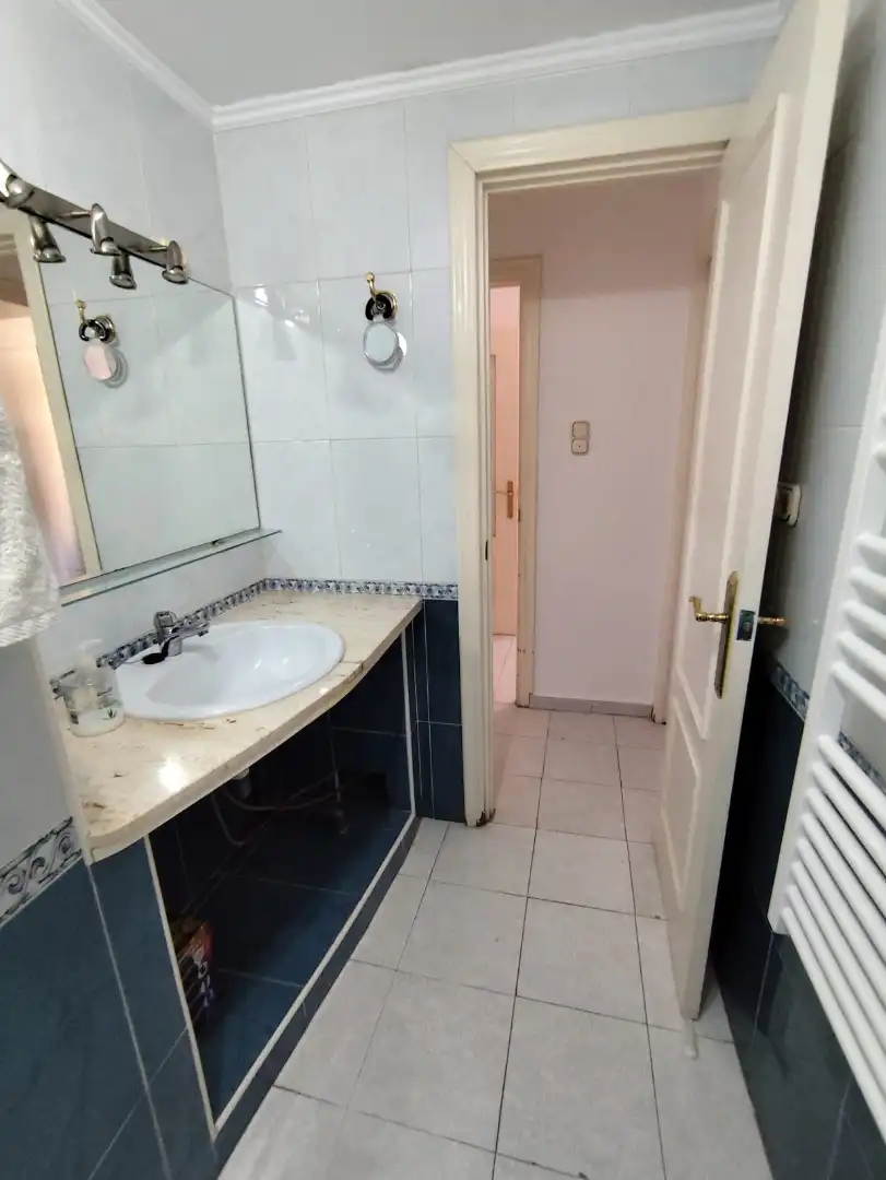 Room in Calle Virgen de la Consolación, Angustias - Chana - Encina