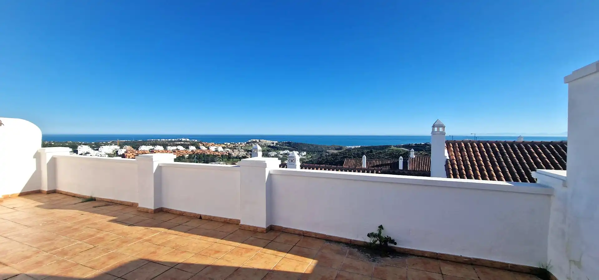 Terrasse von Einfamilien-Reihenhaus zum Verkauf in Cártama mit Privatgarten und Terrasse
