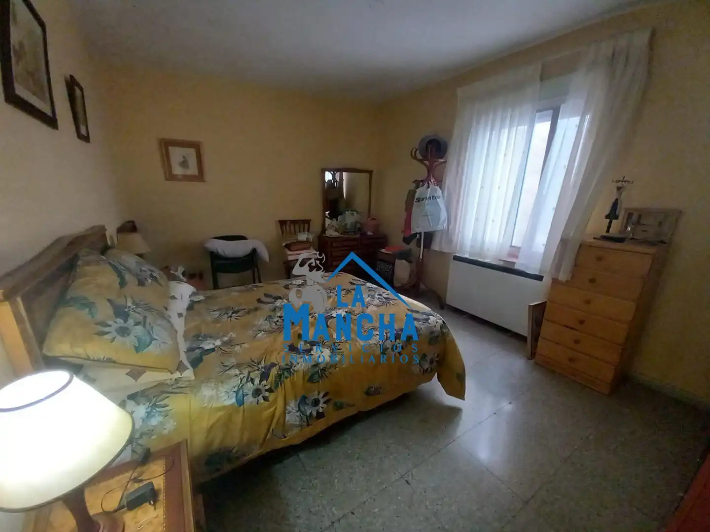Habitación de Piso en venta en Albacete con Balcón