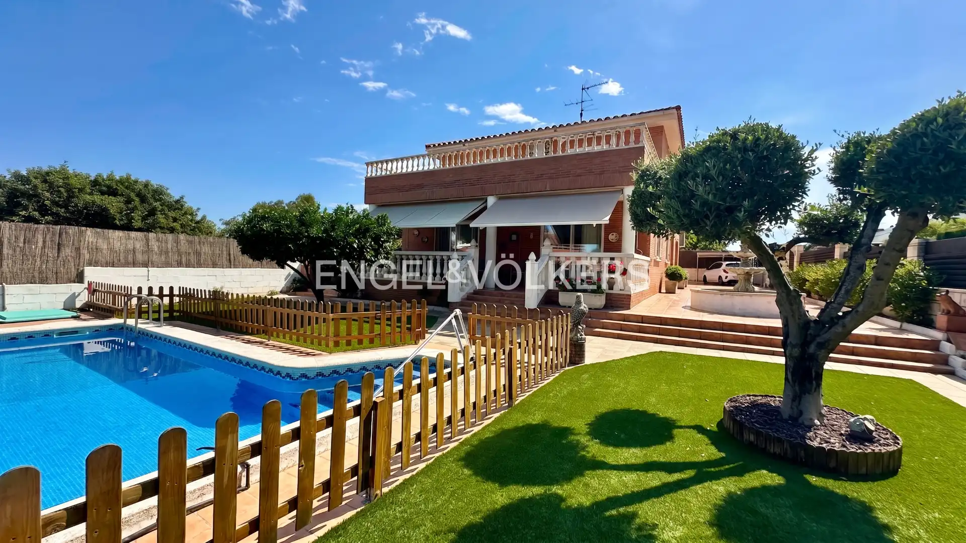 Vista exterior de Casa o xalet en venda en Almoster amb Aire condicionat, Calefacció i Jardí privat