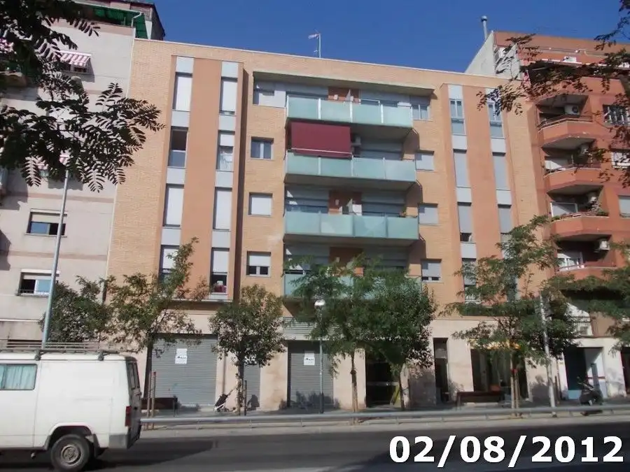 Vista exterior de Piso en venta en Barberà del Vallès