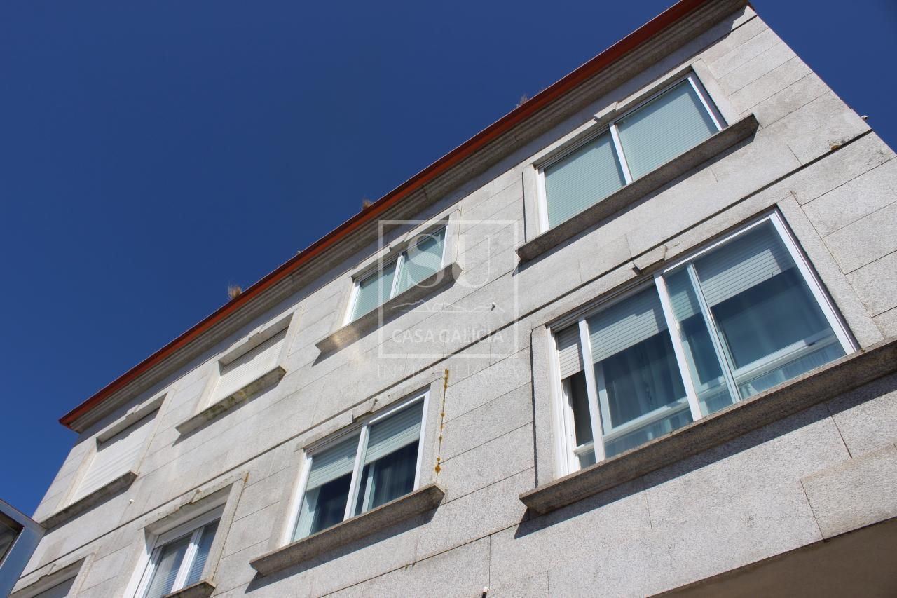 Vista exterior de Apartamento en venta en Nigrán con Calefacción, Parquet y Terraza