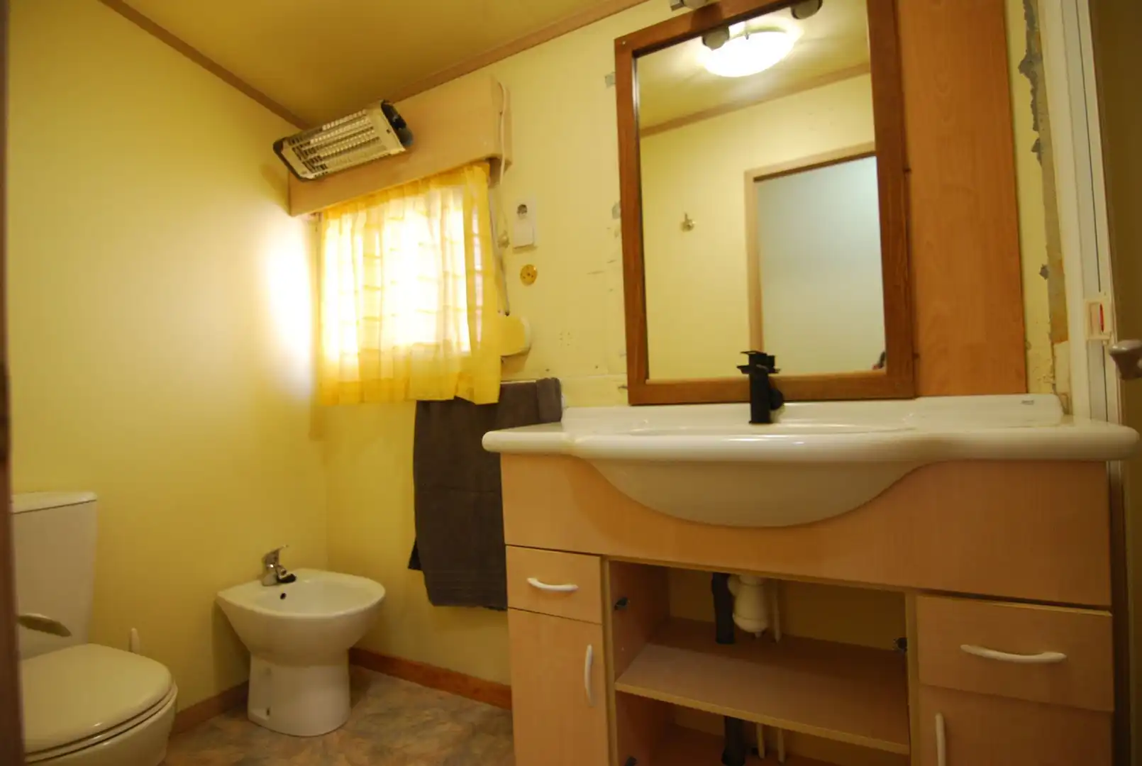 Bathroom of Residential for sale in Ciempozuelos