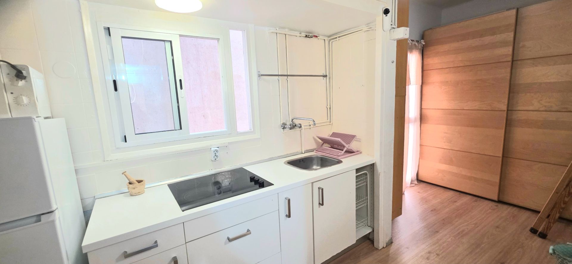 Cuina de Estudi de lloguer en  Barcelona Capital amb Parquet, Moblat i Rentadora