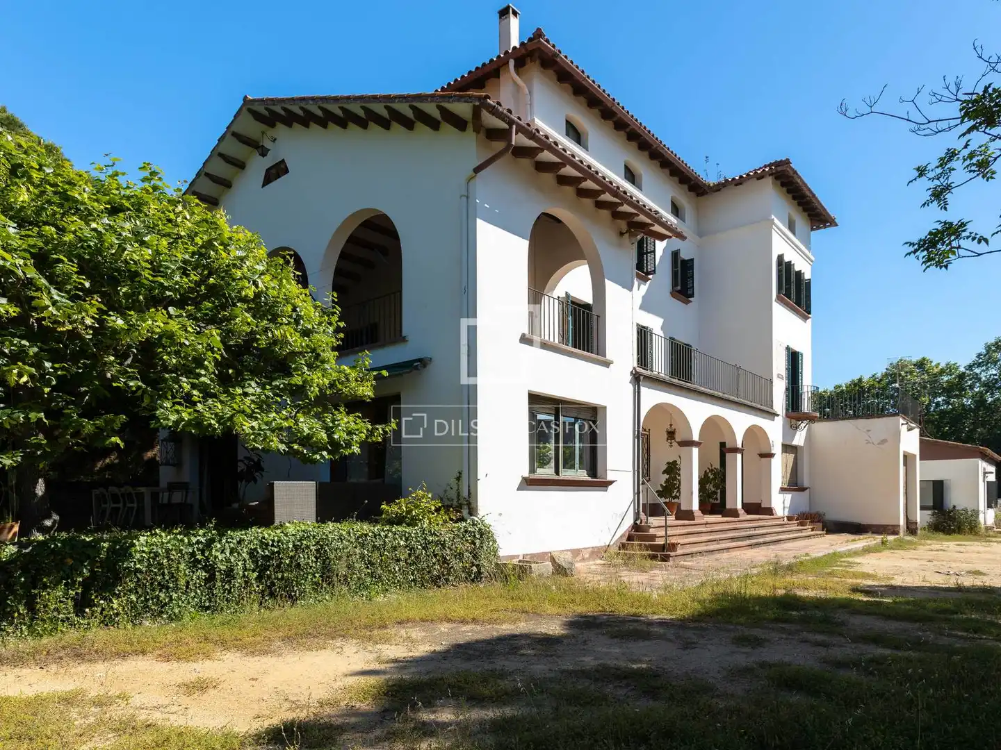 Vista exterior de Finca rústica en venda en Alella amb Jardí privat, Terrassa i Traster