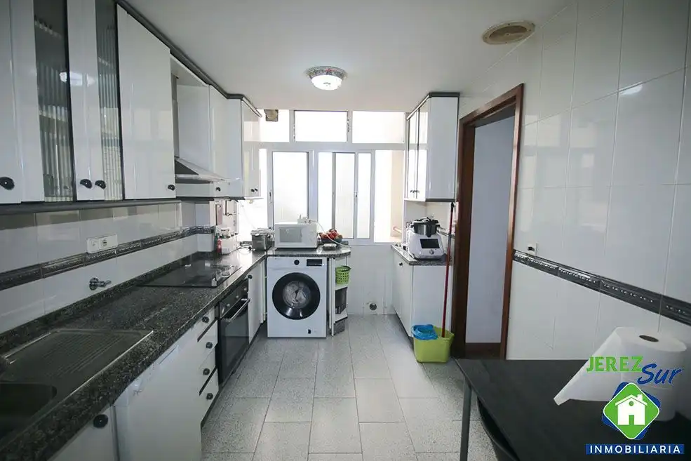 Kitchen of Flat for sale in Jerez de la Frontera  with Air Conditioner, Heating and Terrace