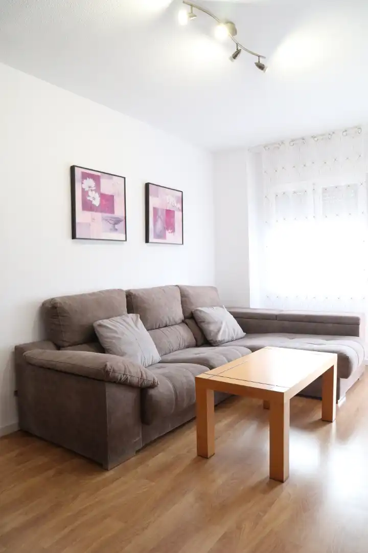 Flat with lift to rent in Plan Sur - Amistad, imagen 3
