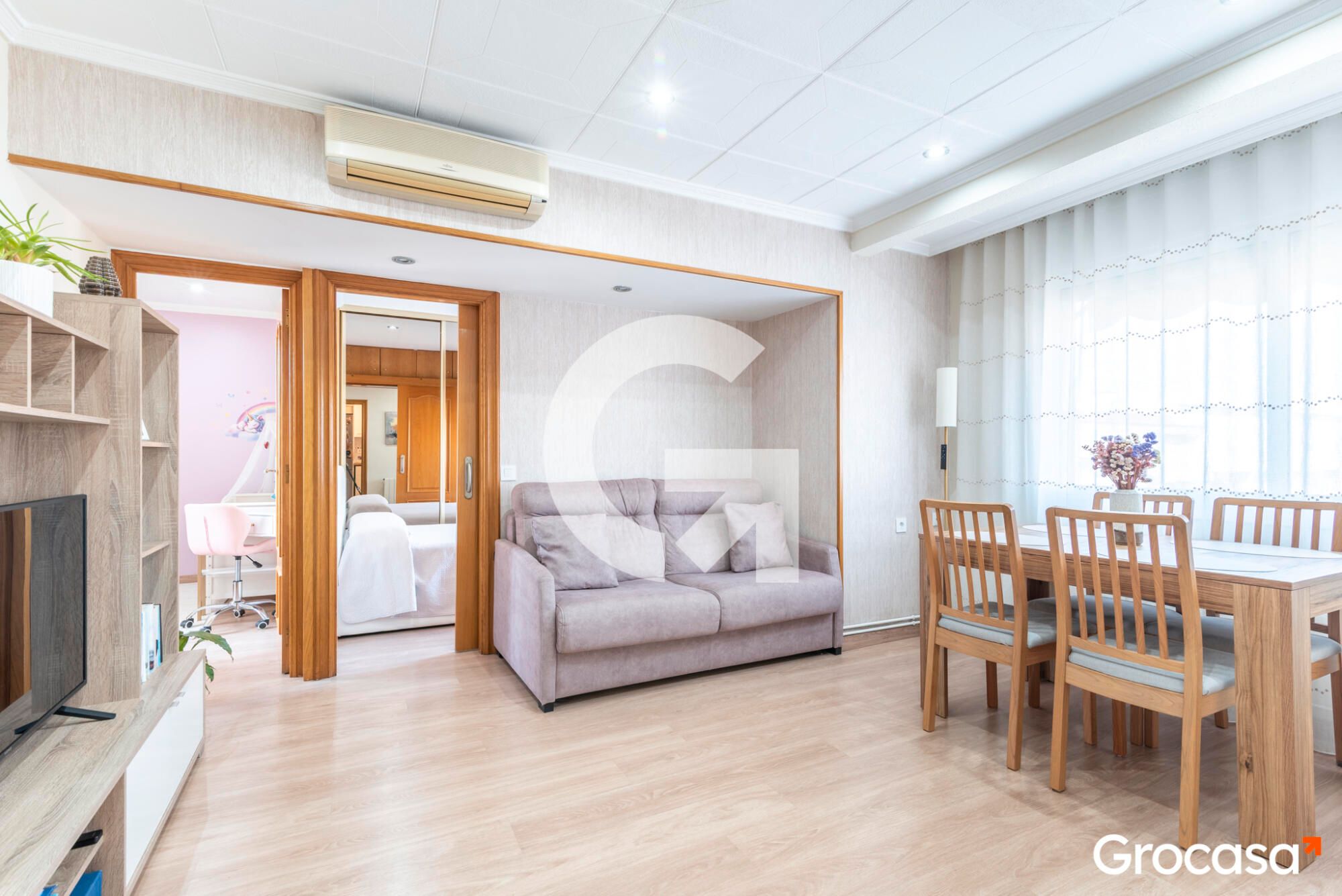 Living room of Flat for sale in Sant Joan Despí  with Air Conditioner, Heating and Balcony