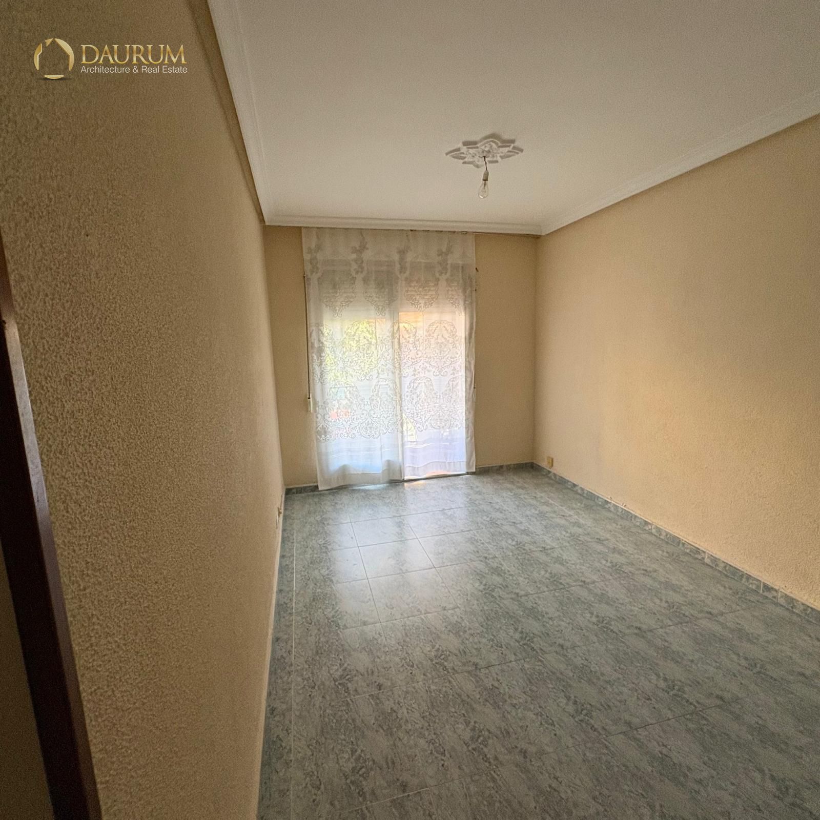 Dormitori de Pis en venda en Alcalá de Henares amb Calefacció i Terrassa